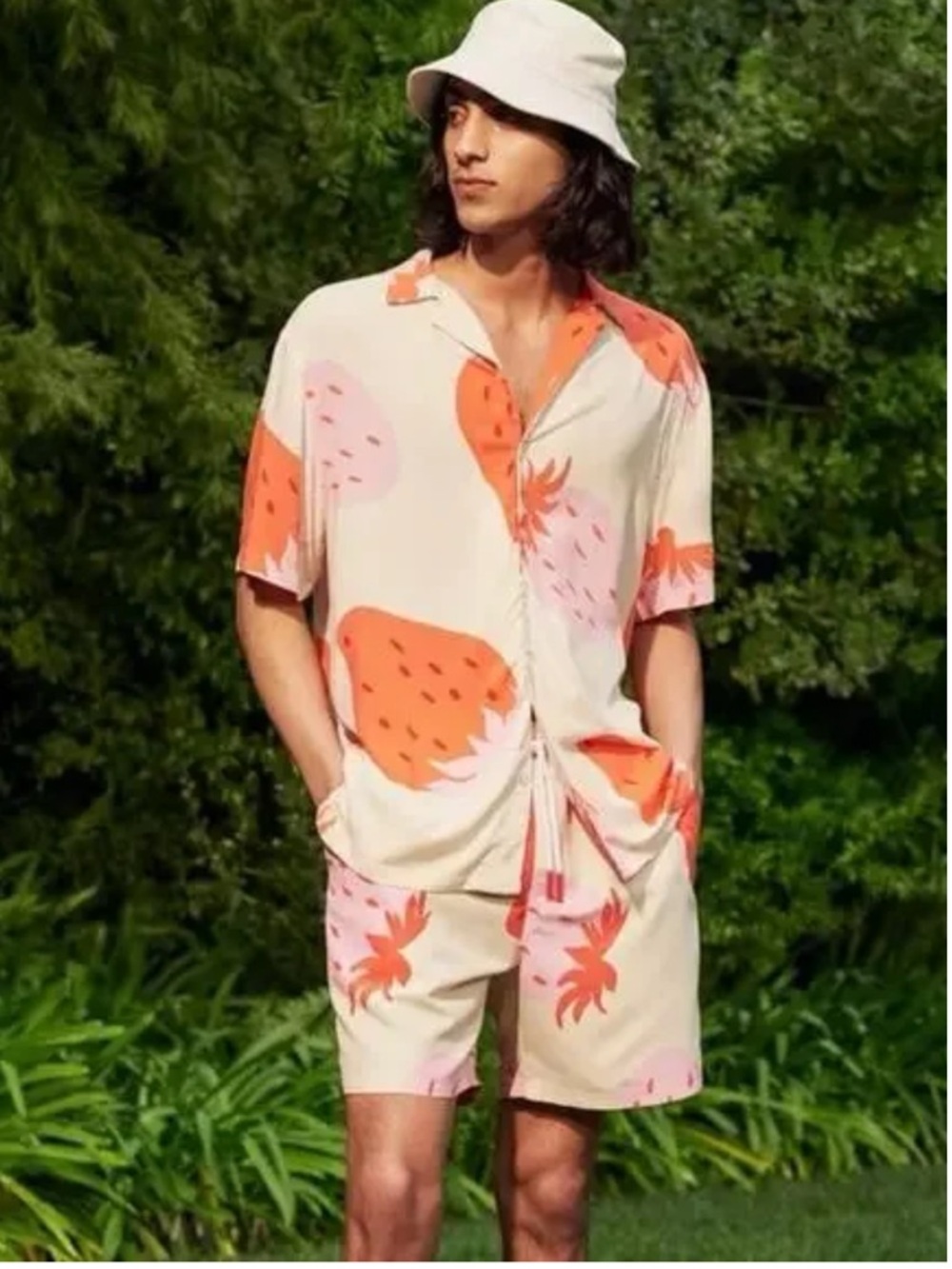 Set of Strawberry Button Down Shirt 3XL & Shorts 2XL Cream Pink 2 Piece Men’s